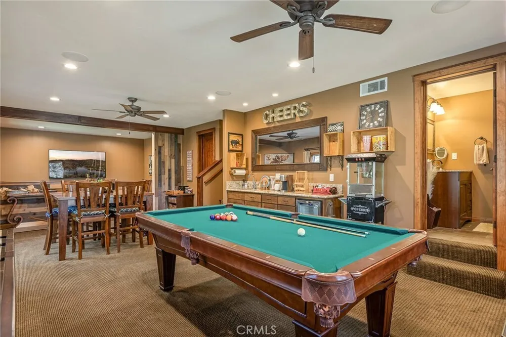 813 Brentwood Dr, Lake Arrowhead, CA 92352