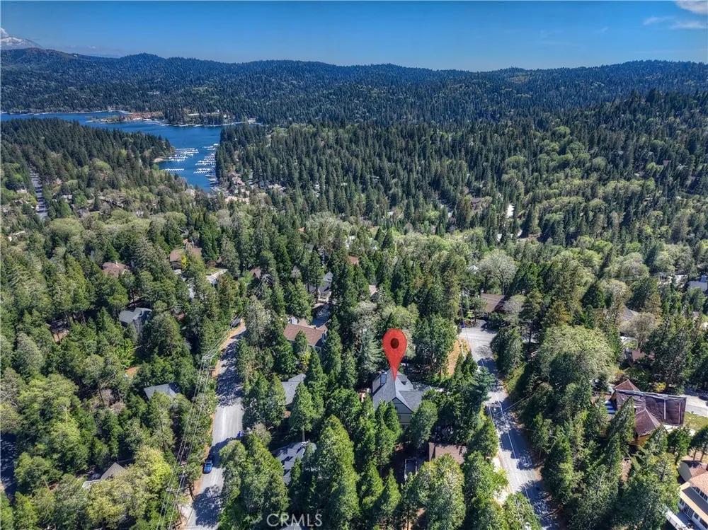 757 Nadelhorn Dr, Lake Arrowhead, CA 92352