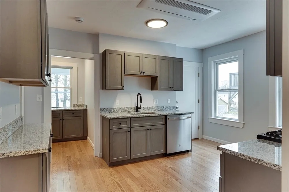 24 Dunlap St, Salem, MA 01970