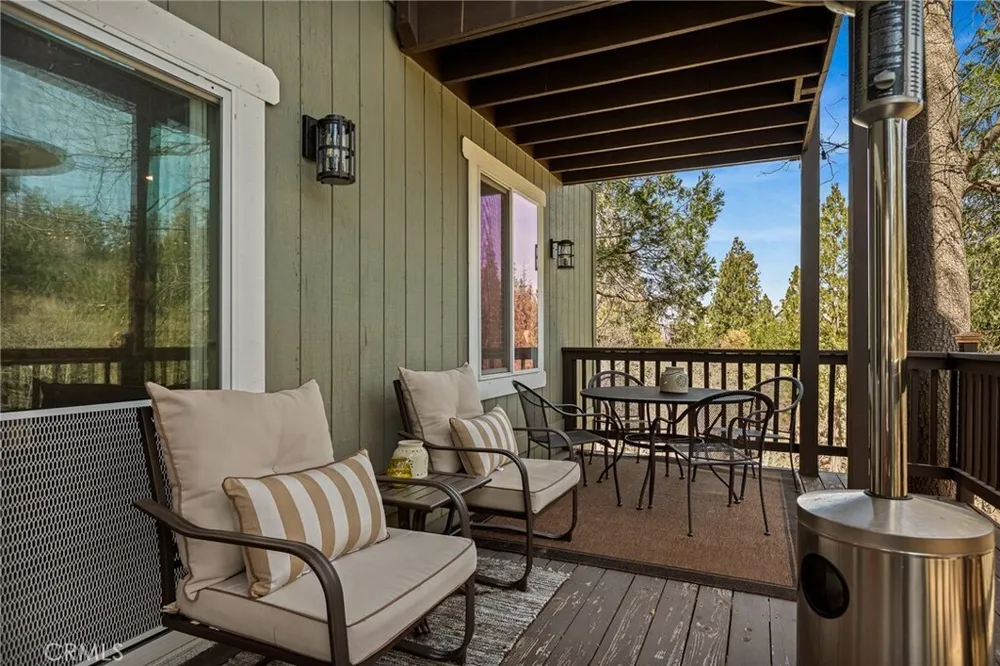 813 Brentwood Dr, Lake Arrowhead, CA 92352