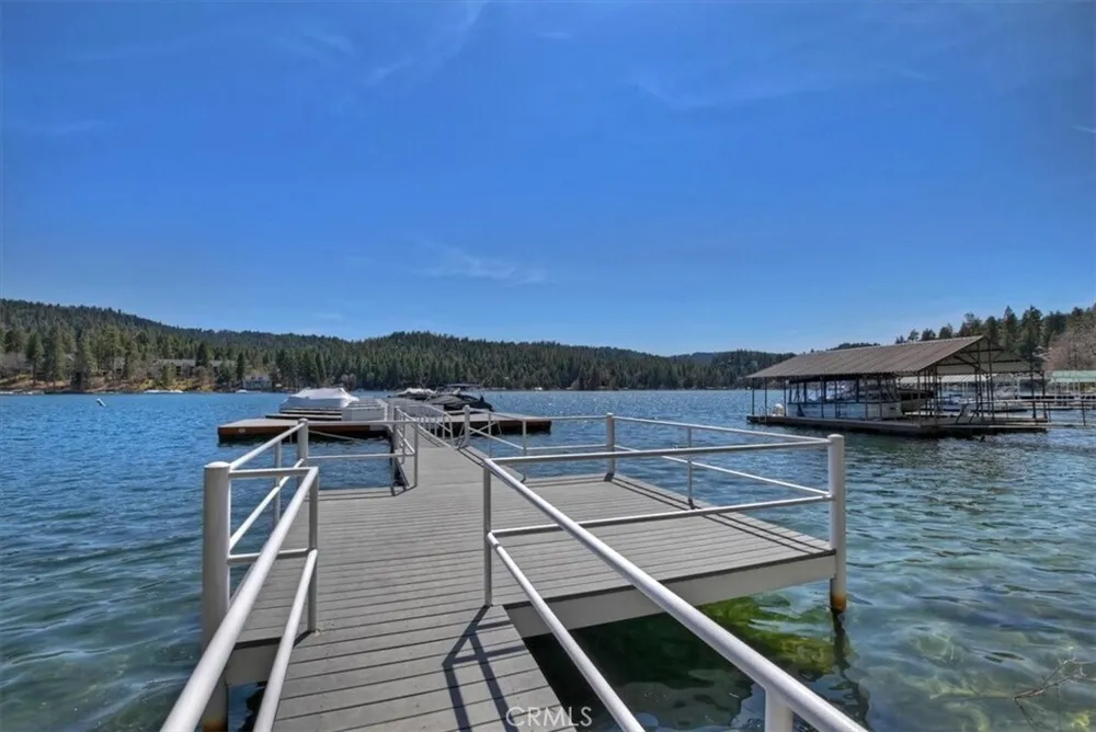 28018 Peninsula Dr, Lake Arrowhead, CA 92352