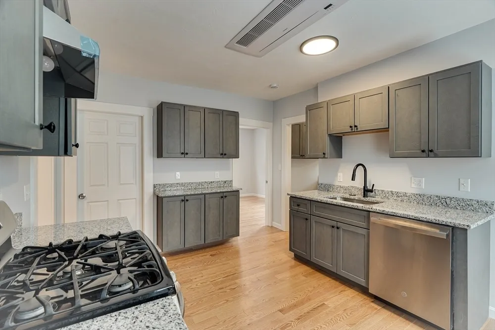 24 Dunlap St, Salem, MA 01970