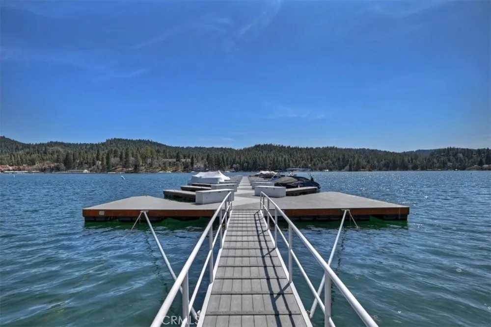 28018 Peninsula Dr, Lake Arrowhead, CA 92352