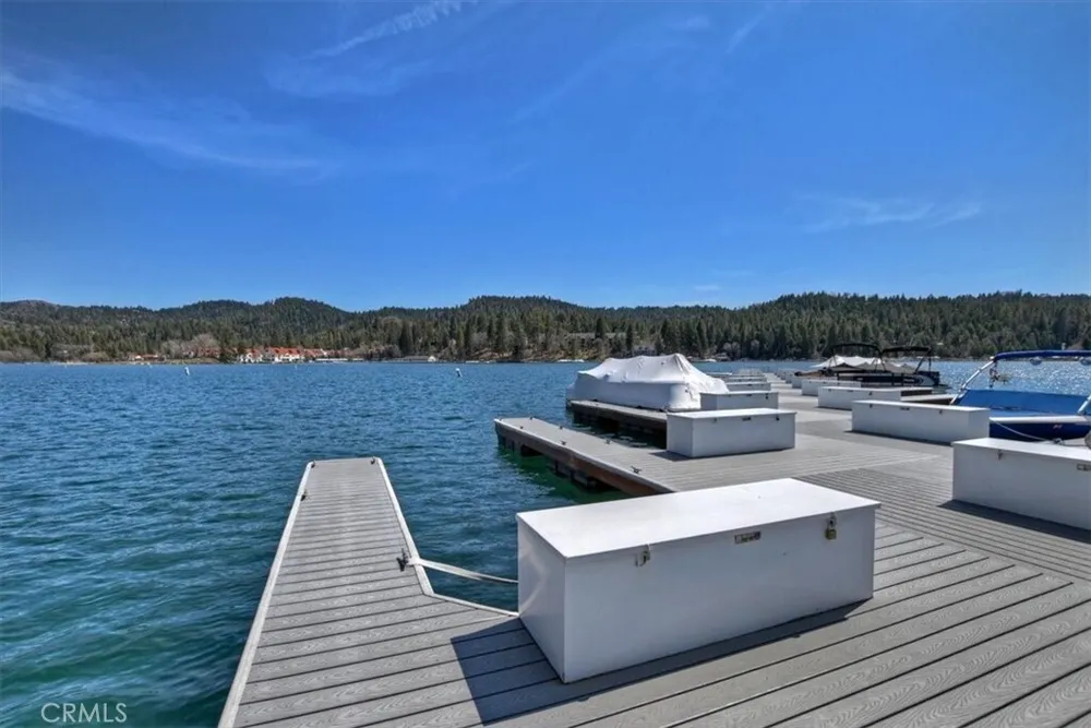 28018 Peninsula Dr, Lake Arrowhead, CA 92352