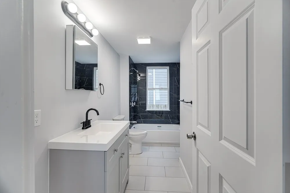 24 Dunlap St, Salem, MA 01970