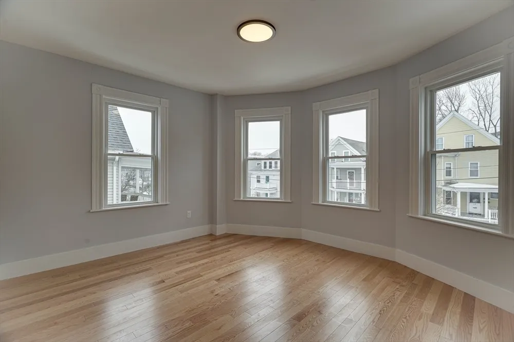 24 Dunlap St, Salem, MA 01970