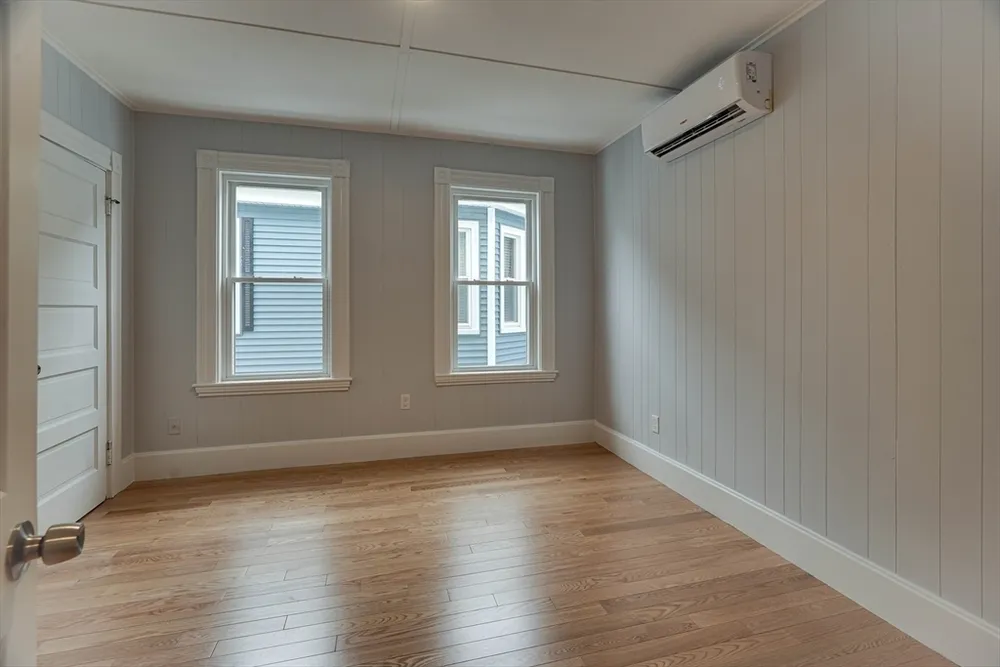 24 Dunlap St, Salem, MA 01970