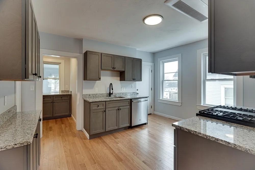 24 Dunlap St, Salem, MA 01970