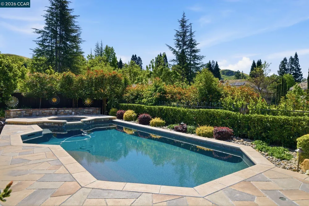 51 Red Cypress Ct, Danville, CA 94506
