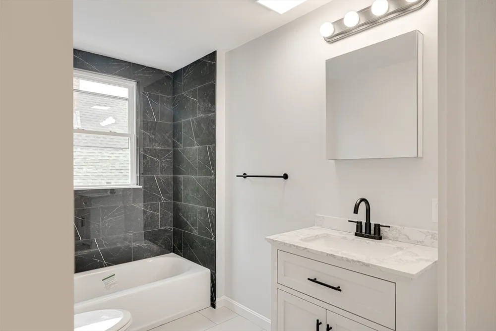 24 Dunlap St, Salem, MA 01970