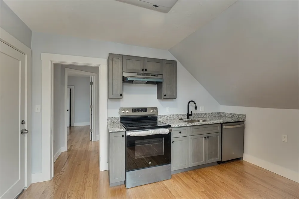 24 Dunlap St, Salem, MA 01970