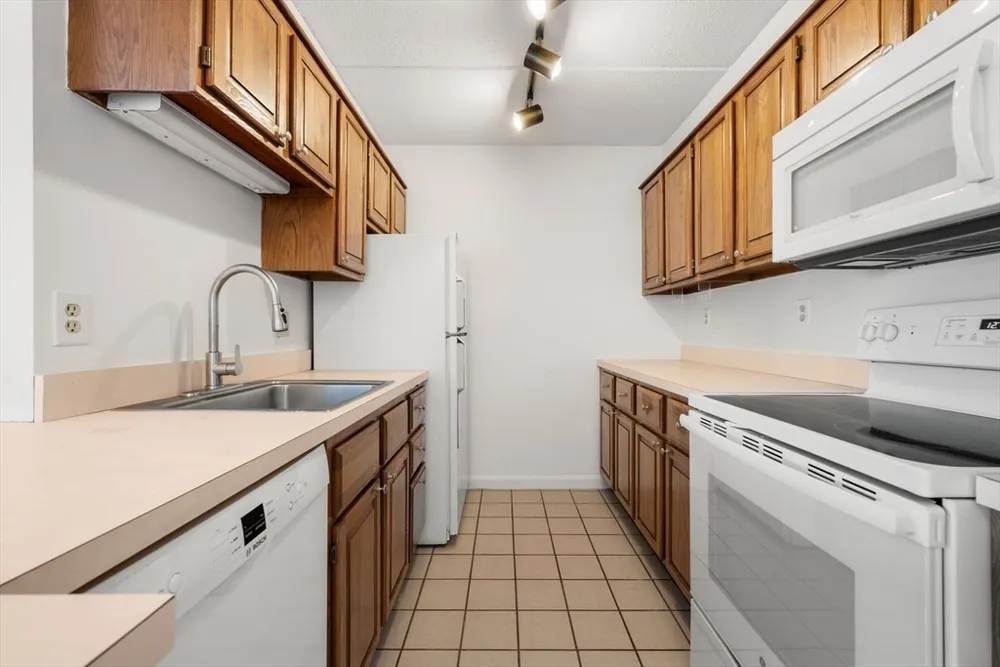 95 Nahant St, Lynn, MA 01902