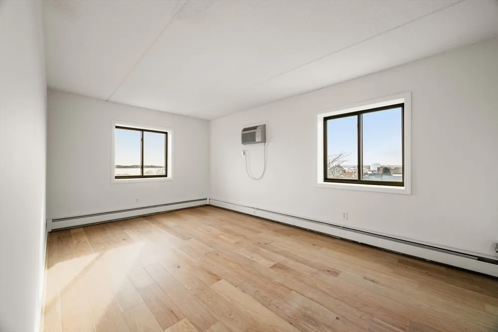 95 Nahant St, Lynn, MA 01902