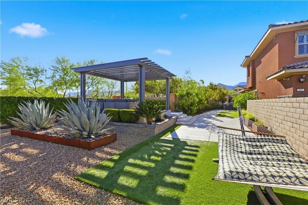 497 Paso De Montana St, Las Vegas, NV 89138