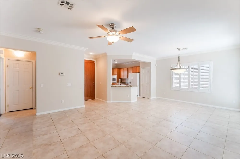 10481 Riverside Park Ave, Las Vegas, NV 89135-1055