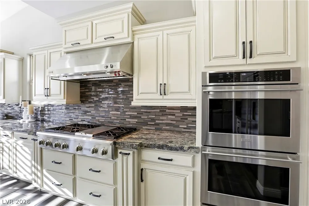 497 Paso De Montana St, Las Vegas, NV 89138