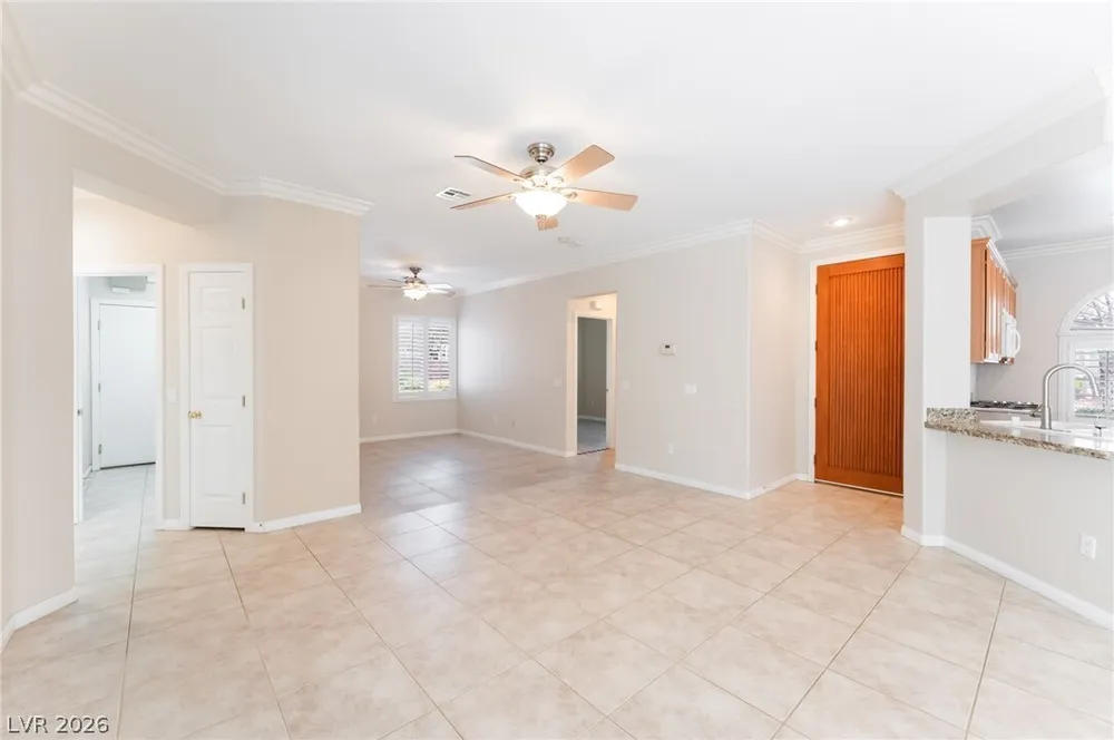 10481 Riverside Park Ave, Las Vegas, NV 89135-1055