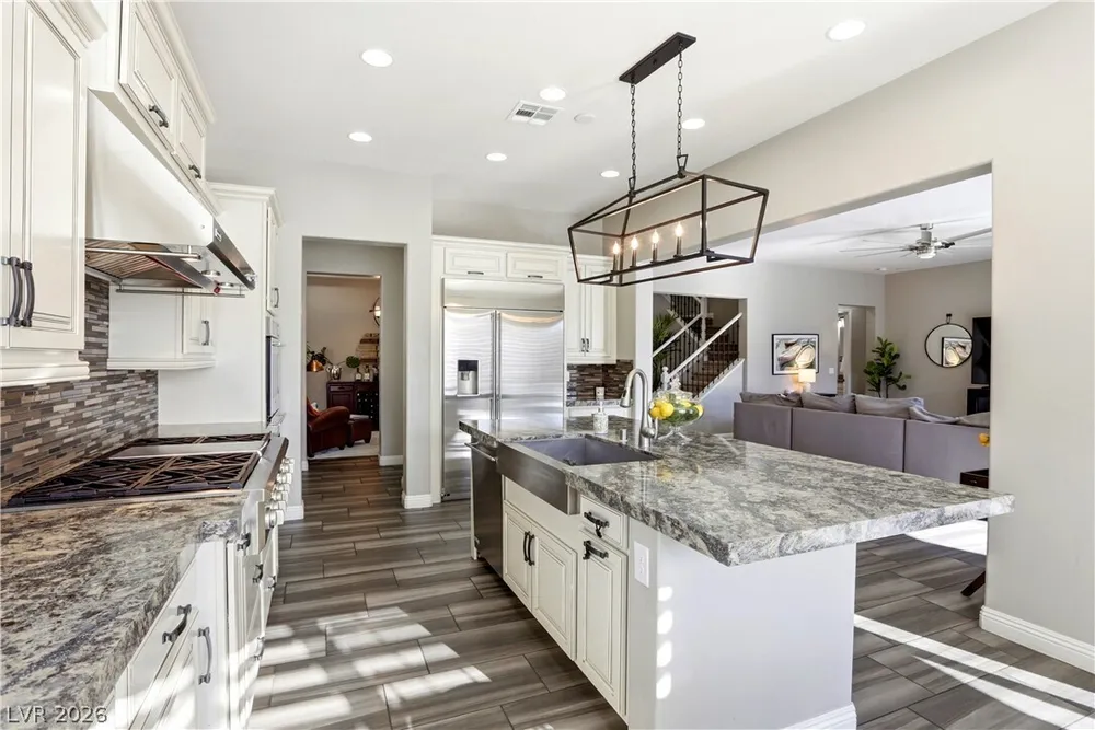 497 Paso De Montana St, Las Vegas, NV 89138