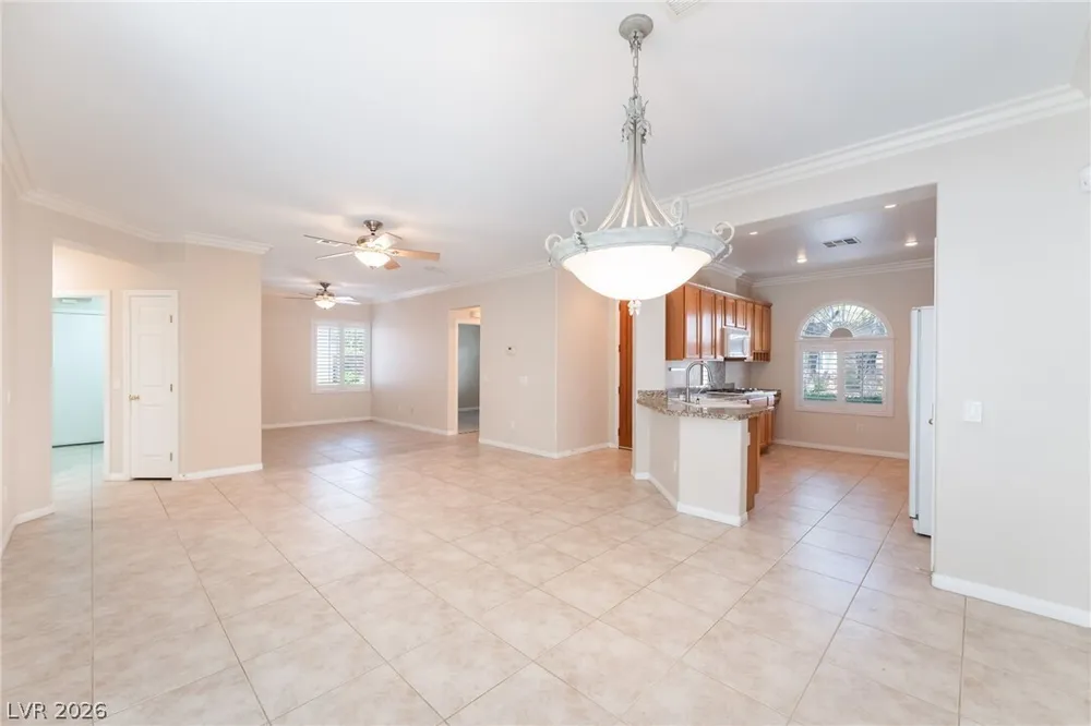10481 Riverside Park Ave, Las Vegas, NV 89135-1055