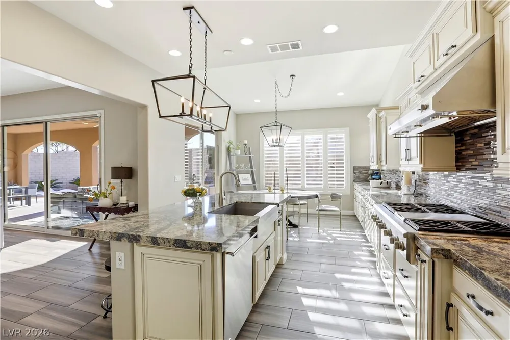 497 Paso De Montana St, Las Vegas, NV 89138