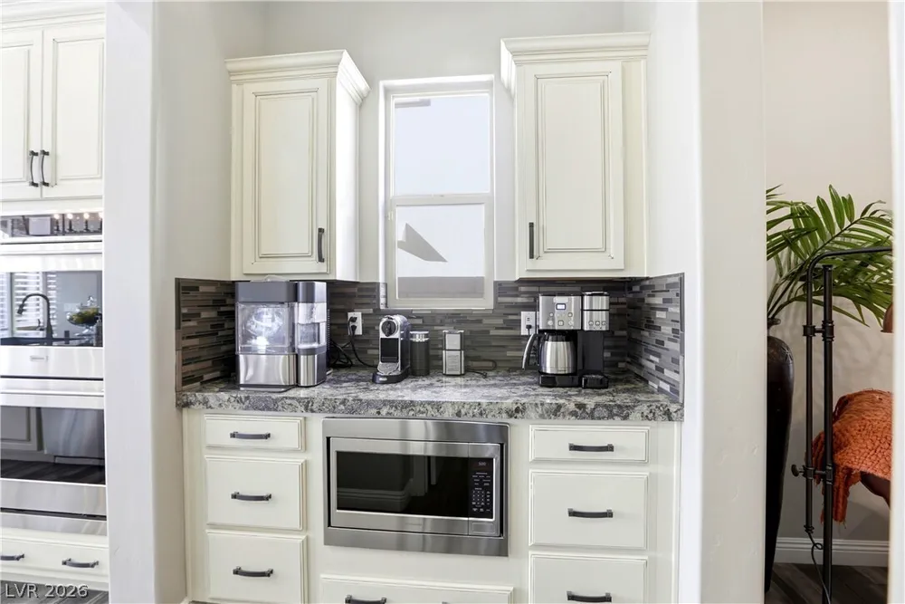 497 Paso De Montana St, Las Vegas, NV 89138