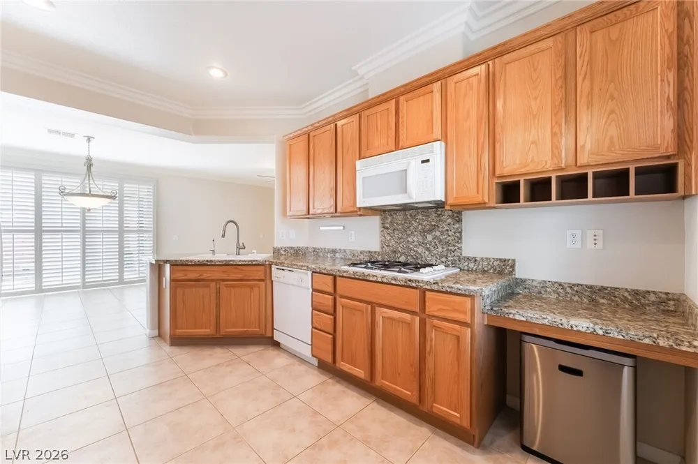 10481 Riverside Park Ave, Las Vegas, NV 89135-1055