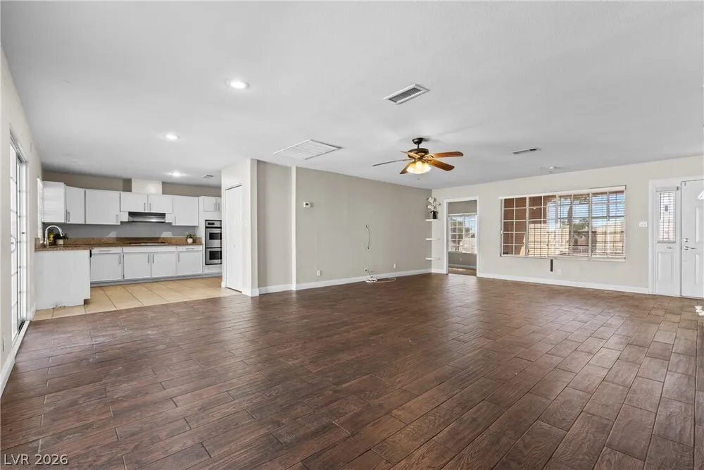 800 Vincent Way, Las Vegas, NV 89145