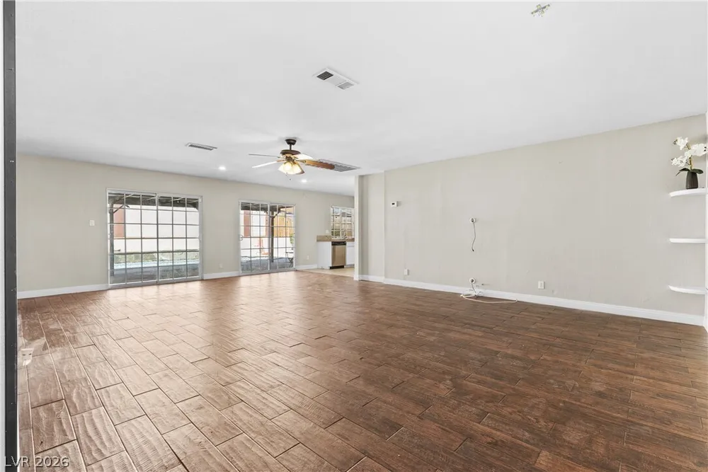 800 Vincent Way, Las Vegas, NV 89145