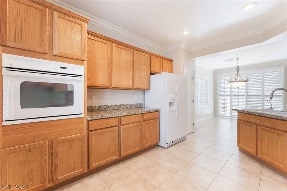 10481 Riverside Park Ave, Las Vegas, NV 89135-1055