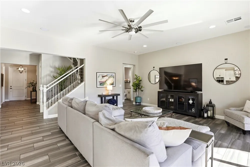 497 Paso De Montana St, Las Vegas, NV 89138