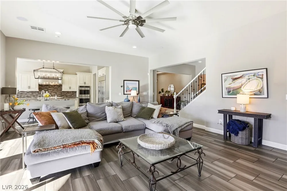 497 Paso De Montana St, Las Vegas, NV 89138