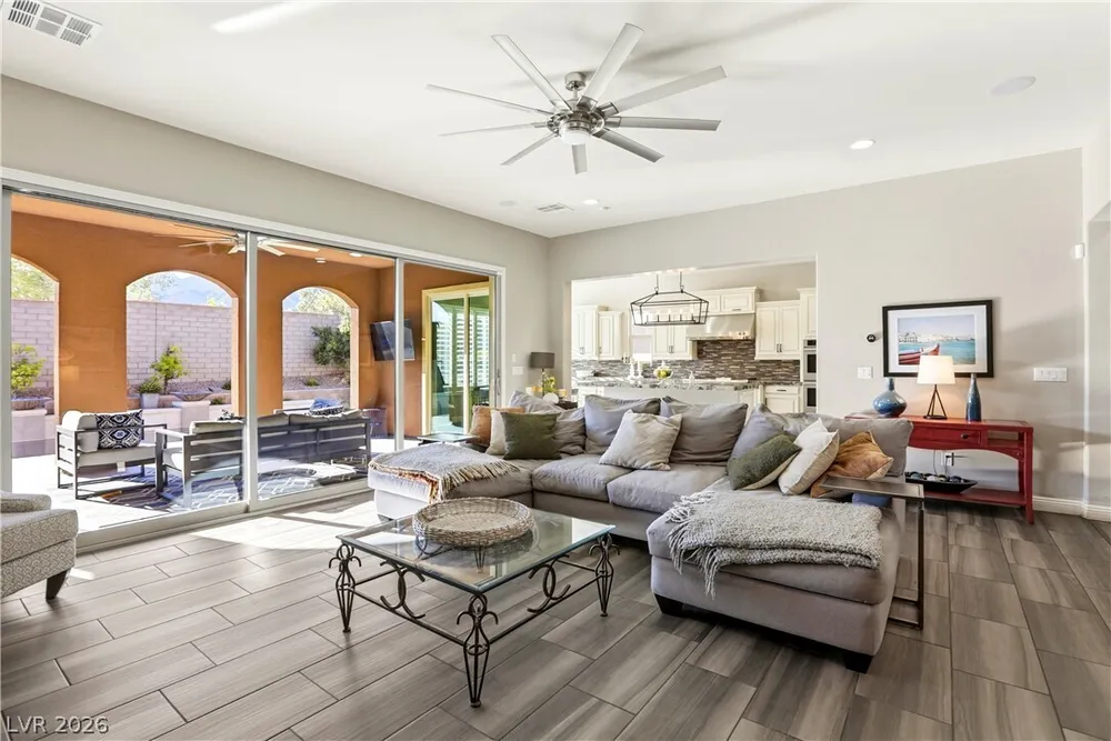 497 Paso De Montana St, Las Vegas, NV 89138