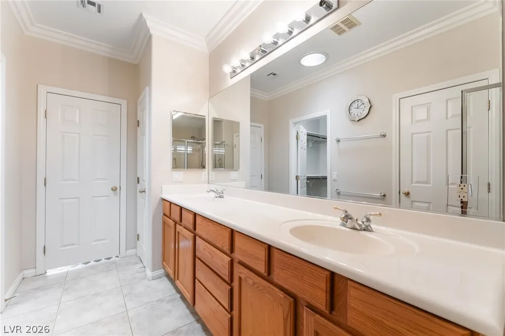 10481 Riverside Park Ave, Las Vegas, NV 89135-1055