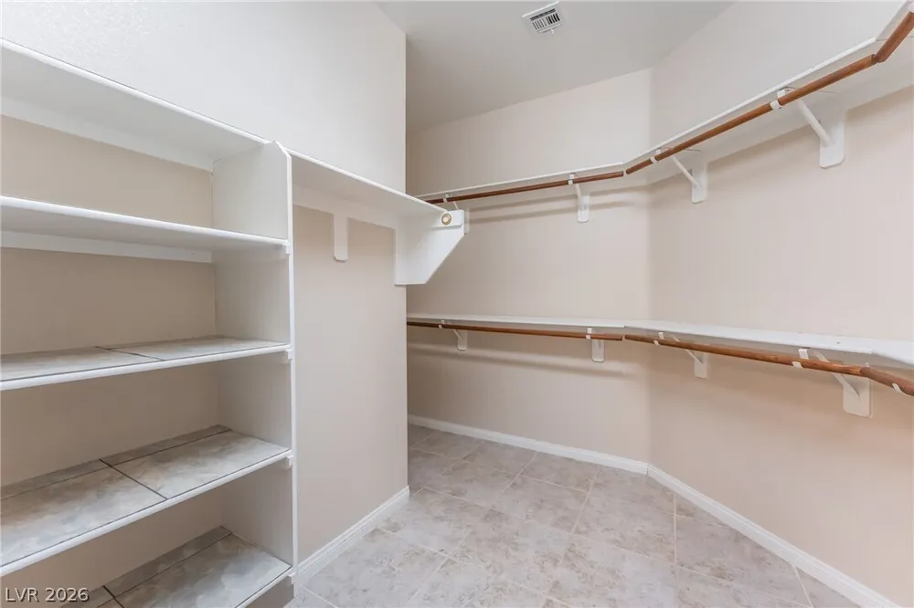 10481 Riverside Park Ave, Las Vegas, NV 89135-1055