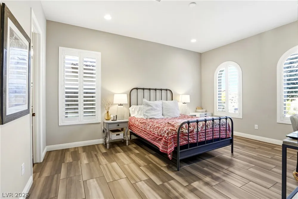 497 Paso De Montana St, Las Vegas, NV 89138