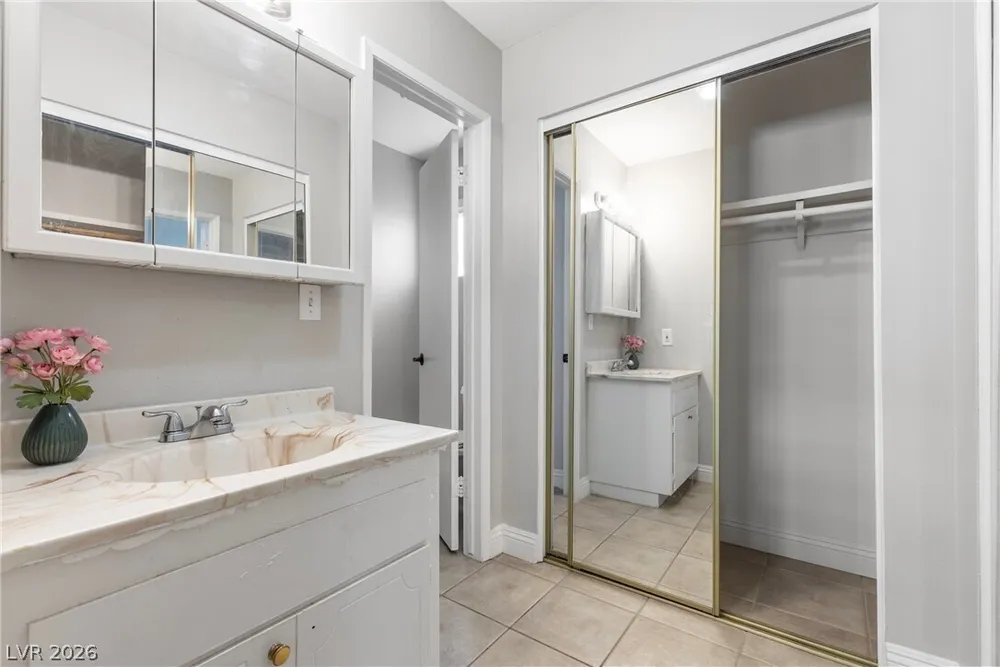 800 Vincent Way, Las Vegas, NV 89145