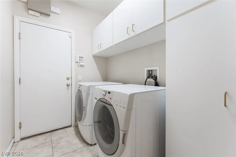10481 Riverside Park Ave, Las Vegas, NV 89135-1055