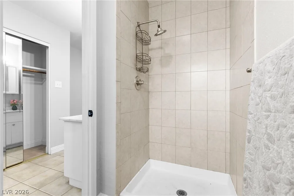 800 Vincent Way, Las Vegas, NV 89145