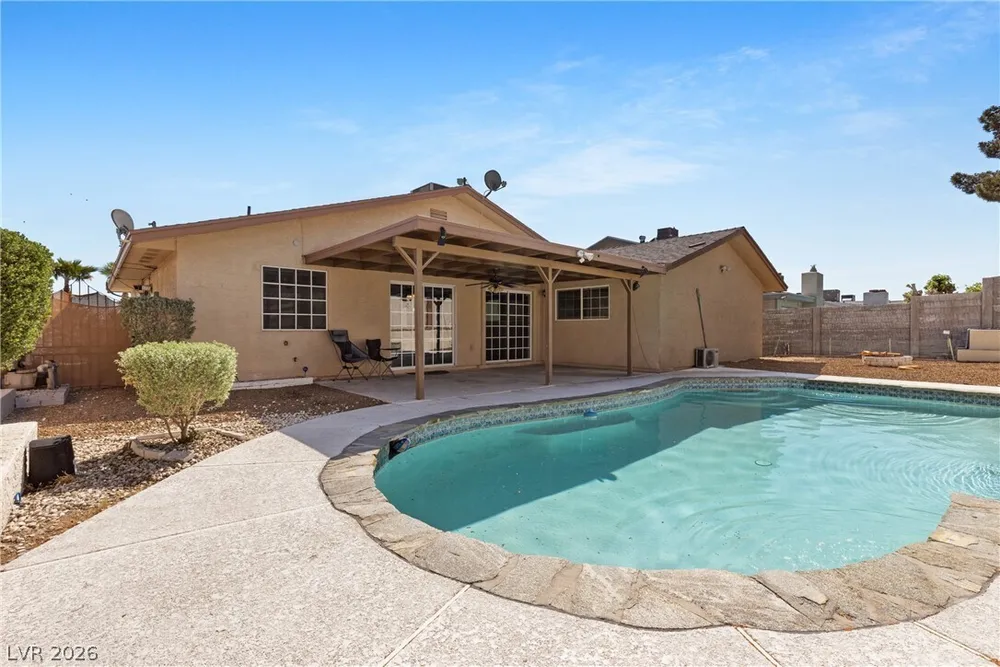 800 Vincent Way, Las Vegas, NV 89145