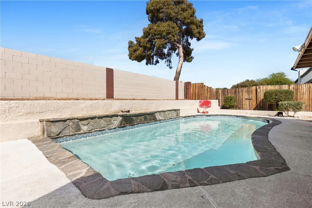 800 Vincent Way, Las Vegas, NV 89145
