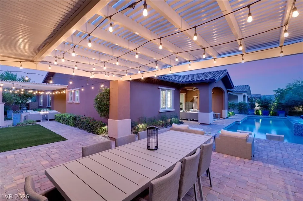 277 Lindura Ct, Las Vegas, NV 89138-4632