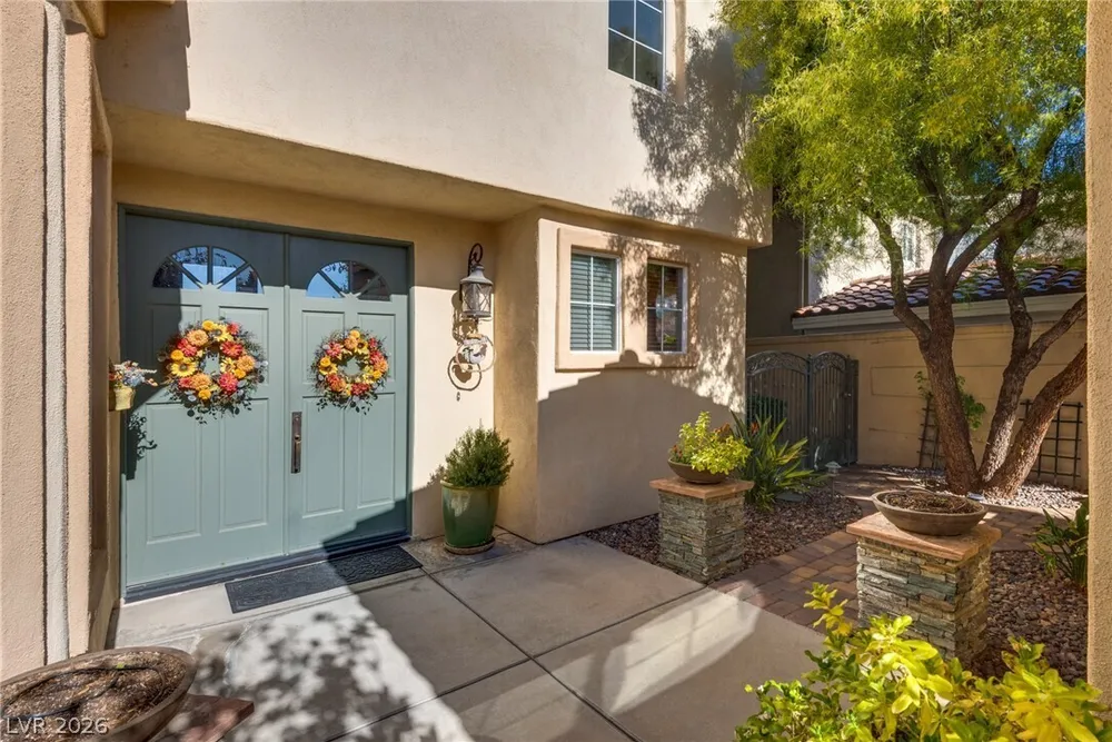 8416 Paseo Vista Dr, Las Vegas, NV 89128