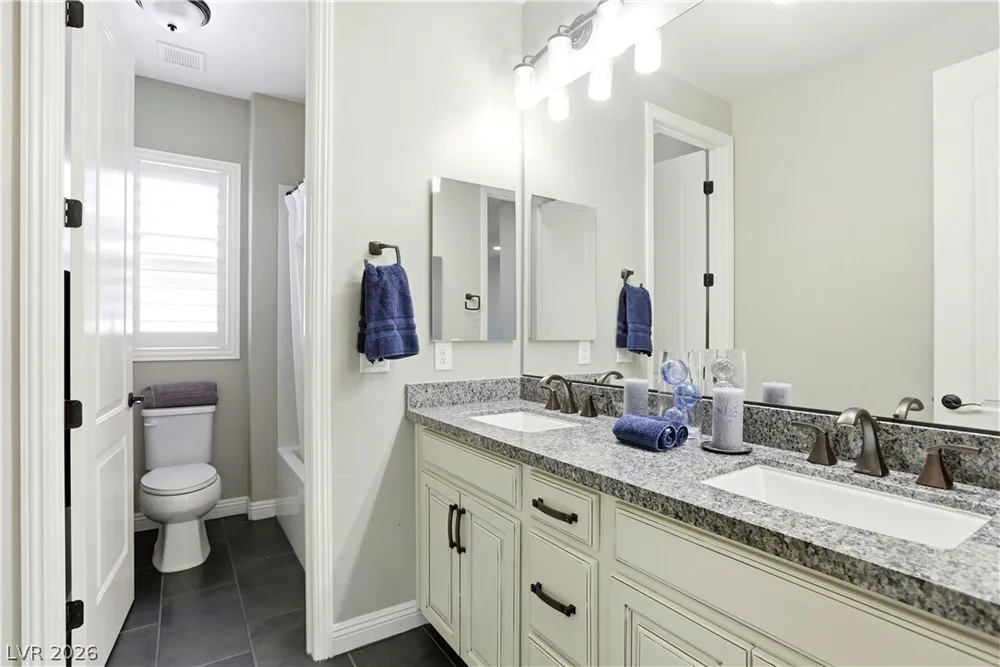 497 Paso De Montana St, Las Vegas, NV 89138