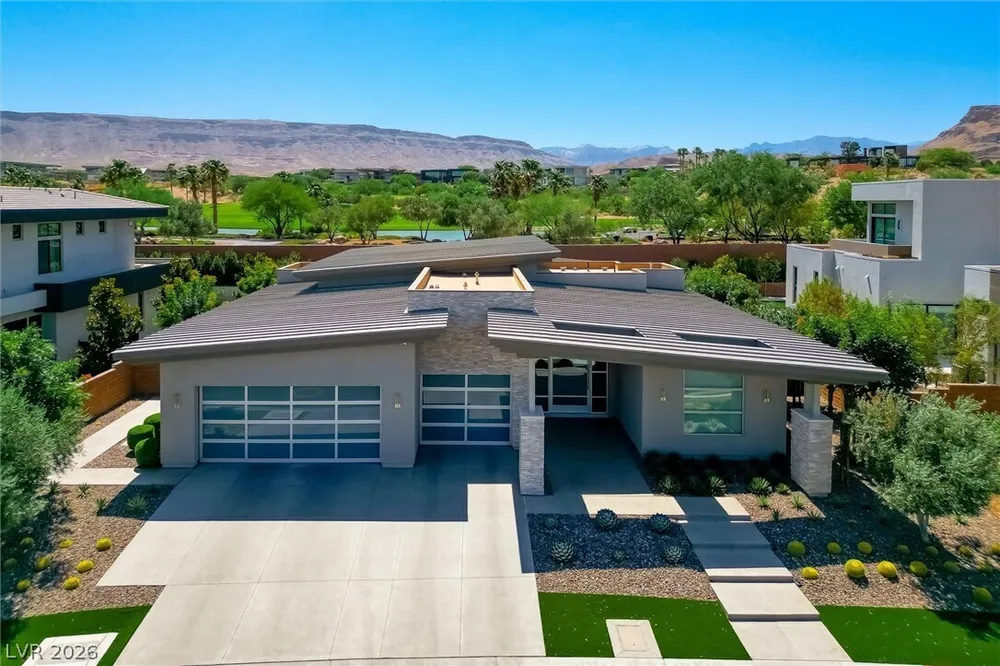 11 Hawkeye Ln, Las Vegas, NV 89135-7929
