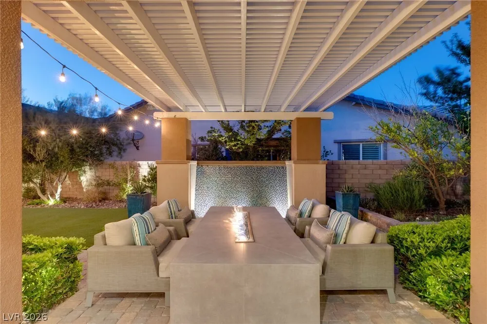 277 Lindura Ct, Las Vegas, NV 89138-4632