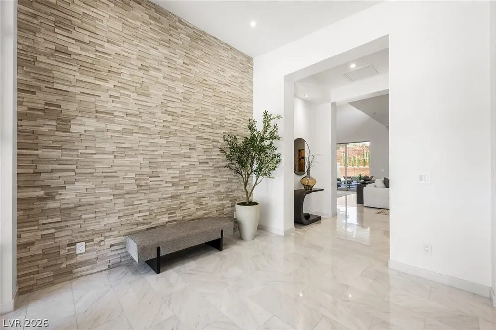 11 Hawkeye Ln, Las Vegas, NV 89135-7929