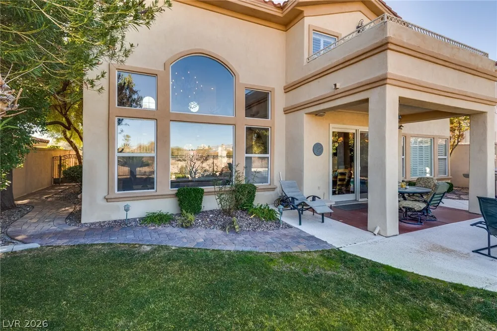 8416 Paseo Vista Dr, Las Vegas, NV 89128