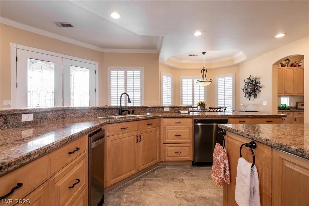 7718 Willow Cove Circle, Las Vegas, NV 89129