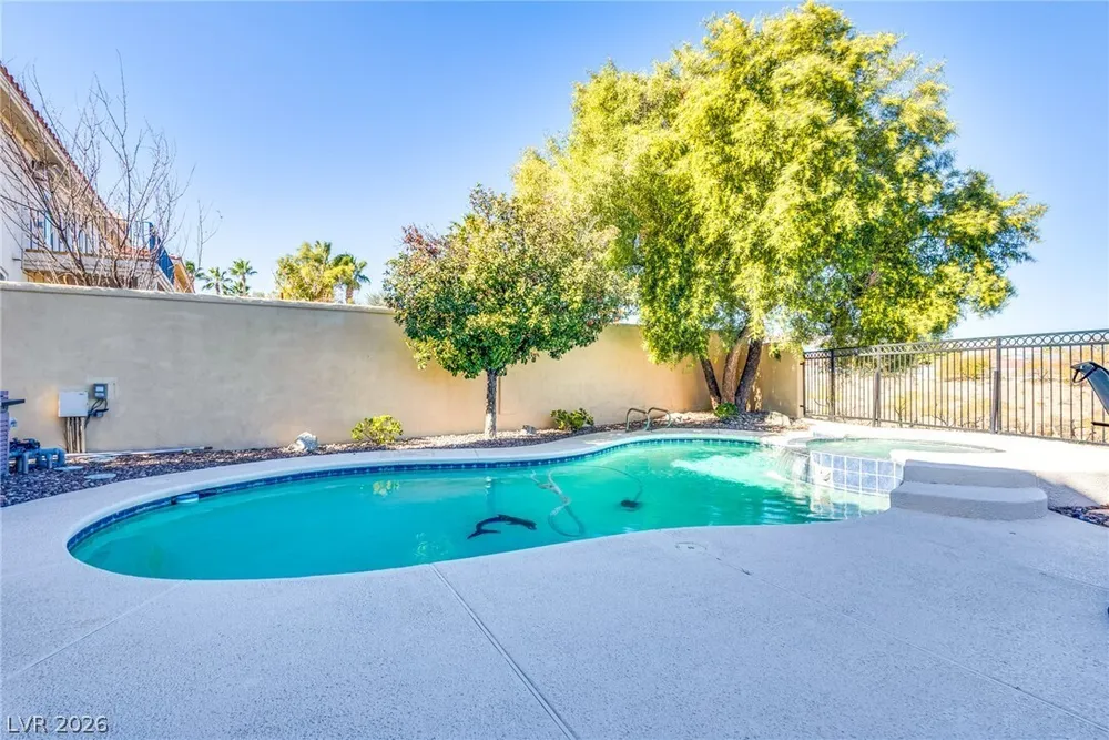 8416 Paseo Vista Dr, Las Vegas, NV 89128