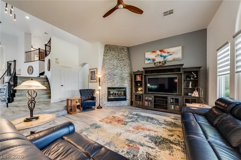 304 Nottinghill Gate Ct, Las Vegas, NV 89145